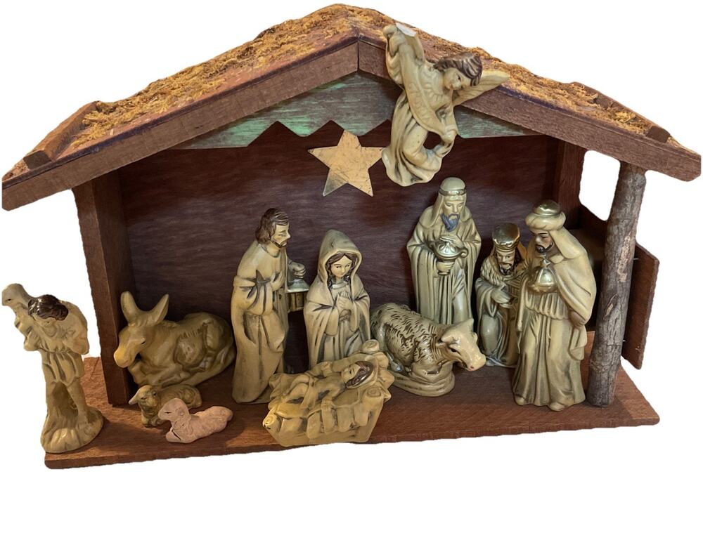 Vintage Nativity Set Composite Creche & Music Box Lights JAPAN 13 PCs